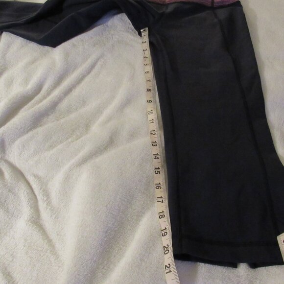 Lululemon Older Leggings Black/Pink  size 6 - Picture 8 of 12